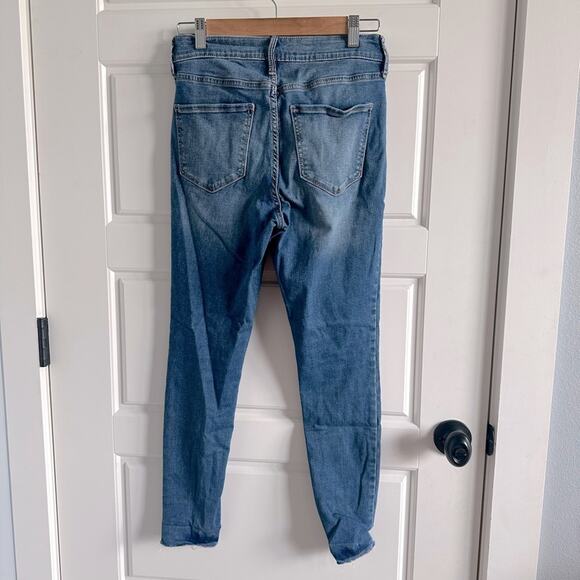 Old Navy Rockstar Super Skinny High Rise Secret Slim Pockets Denim Jeans - Picture 2 of 4